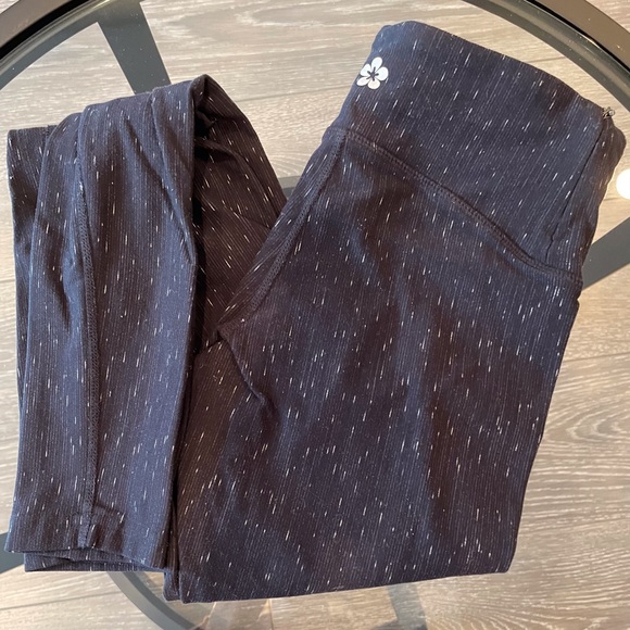 Athletic Legging XS - Picture 2 of 3